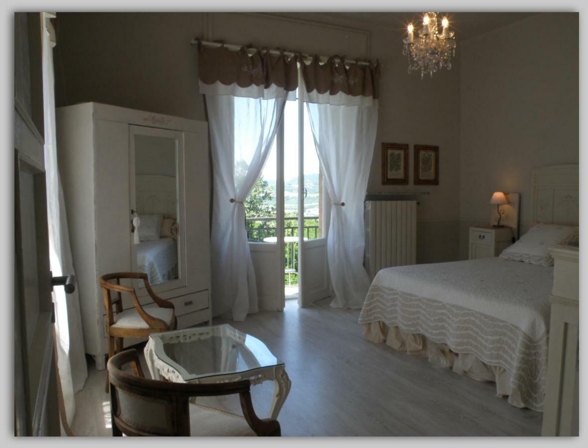 مبيت وإفطار Melazzo Cascina Luvot المظهر الخارجي الصورة
