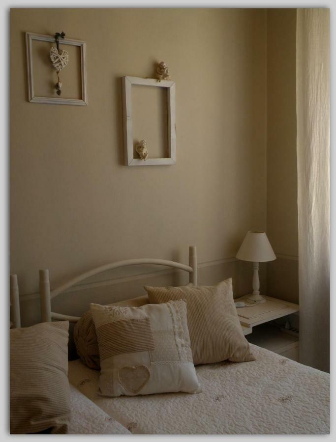 مبيت وإفطار Melazzo Cascina Luvot المظهر الخارجي الصورة