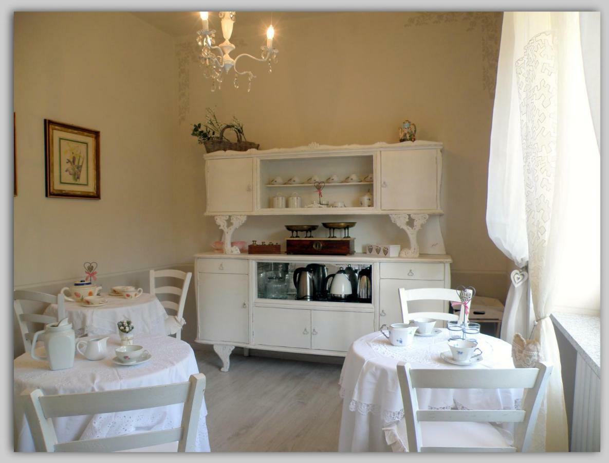 مبيت وإفطار Melazzo Cascina Luvot المظهر الخارجي الصورة